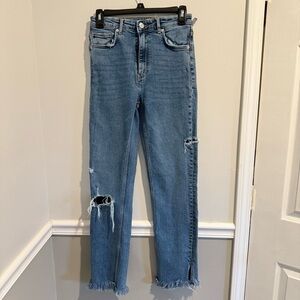Zara high rise full length distressed size 6 bottom open slits straight legs‎